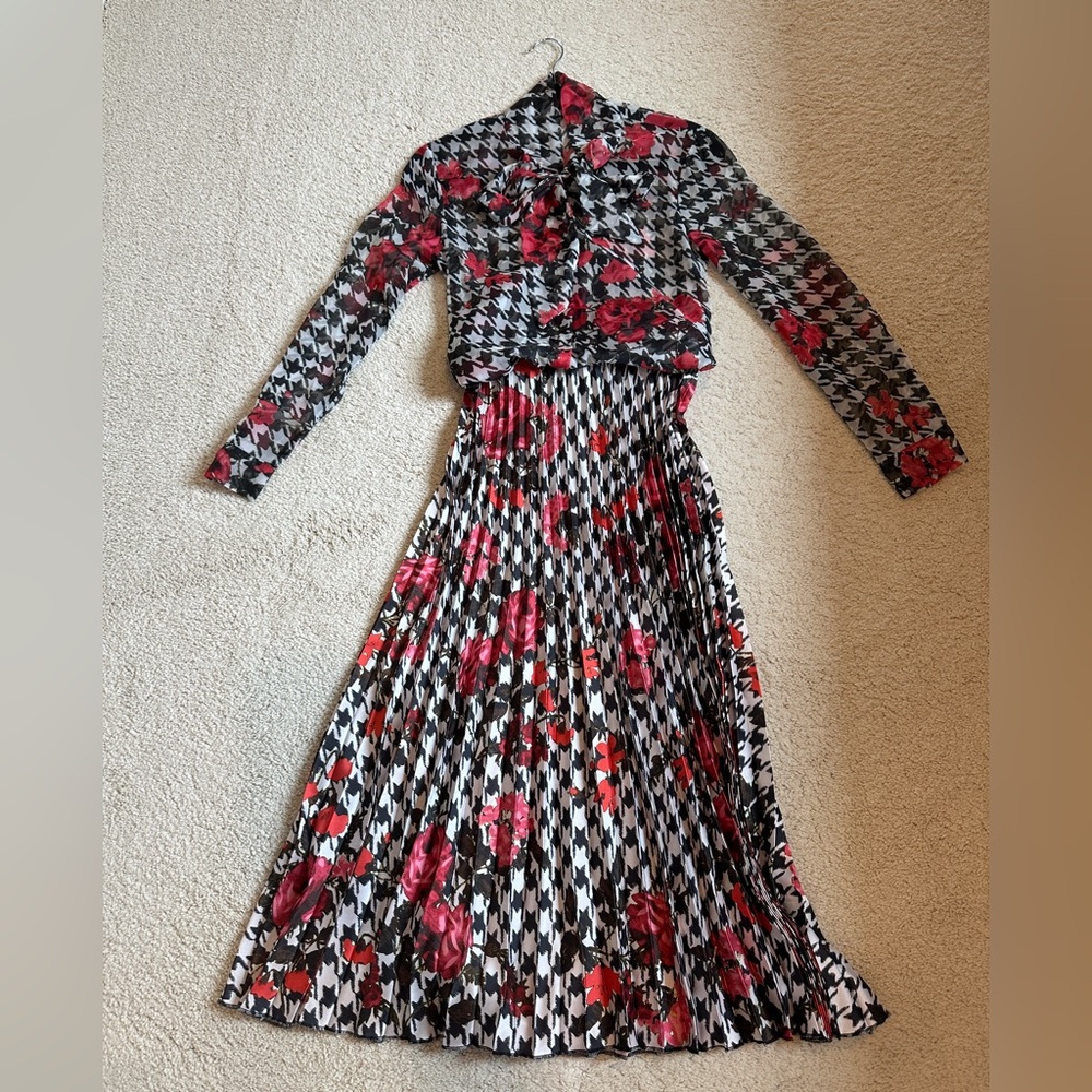 Zara Two Piece Black and White Houndstooth Red Roses Print Blouse and Skirt XS